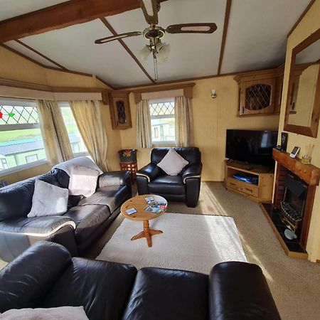 Spacious Luxury Escape With Sea Views And Pet Friendly At Clarach Bay Aberystwyth Exterior foto